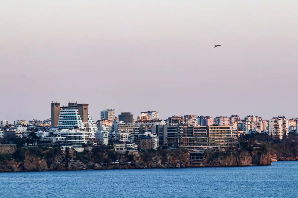 Immeubles résidentiels sur le front de mer d'Antalya